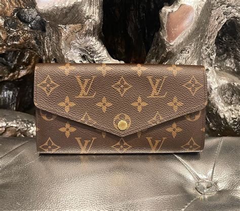 louis vuitton sarah wallet epi|Louis Vuitton sarah wallet monogram.